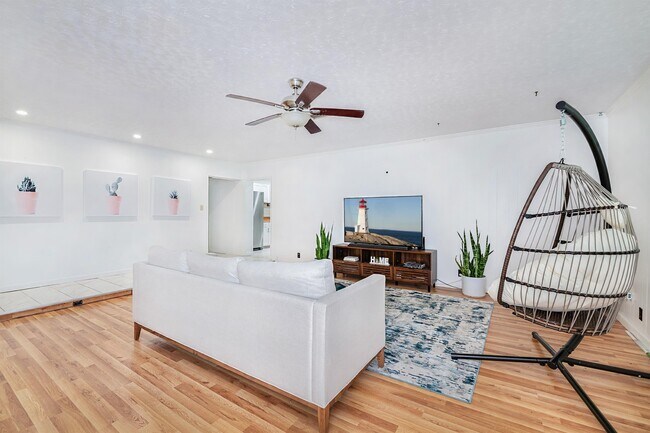 Foto del edificio - 3123 Raven Rd