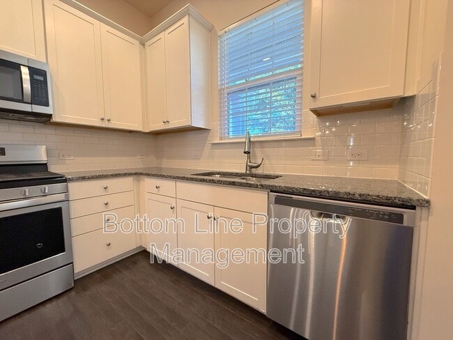 Foto del edificio - 9307 Gladden Hill Ln