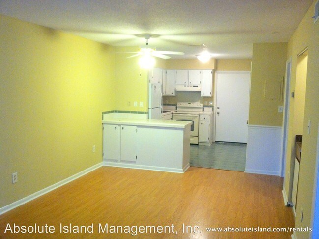 Building Photo - 45 Folly Field Rd
