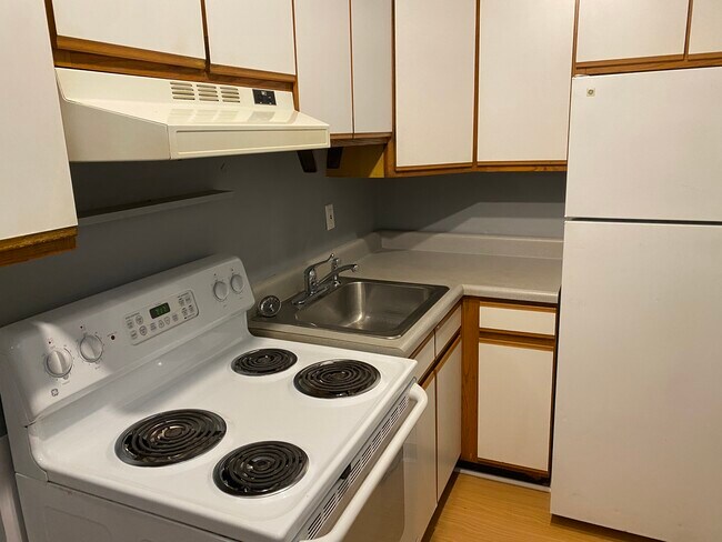 Foto del edificio - 520 Carothers Ave