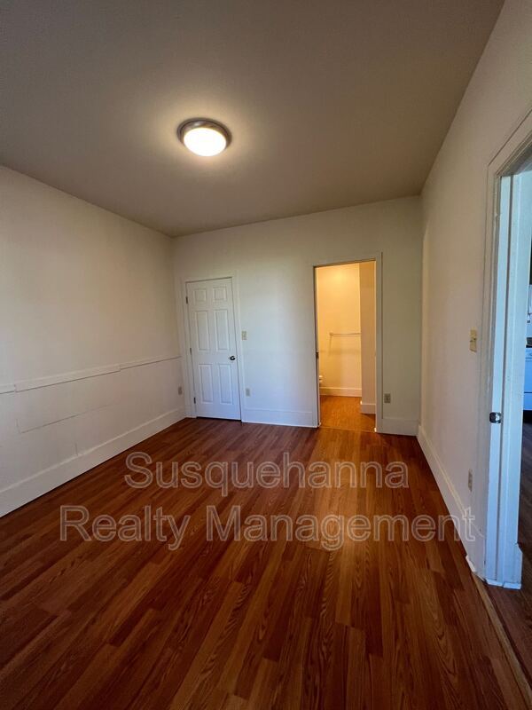 Foto del edificio - 175 E Derry Rd