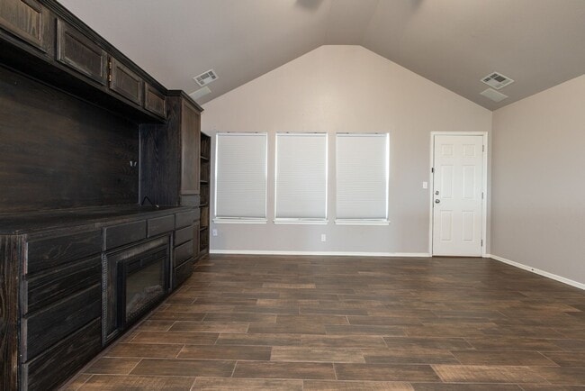 Building Photo - 3 Bed / 2 Bath in Owasso!
