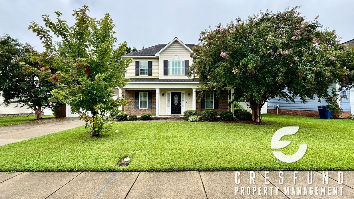 Primary Photo - 4BR 2.5 Bath with Screened Porch and priva...
