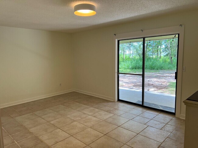 Foto del edificio - 35 Bay Breeze Dr