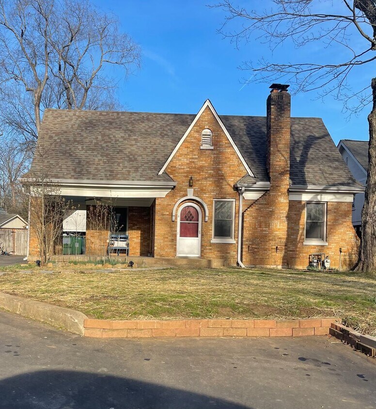 Primary Photo - Gorgeous home in West Nashville