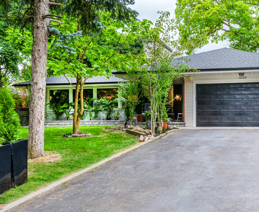 Primary Photo - 1620 Islington Av