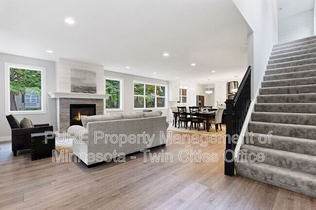 Foto del edificio - 21055 Forest Dr