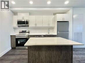 Building Photo - 1333 Weber St E