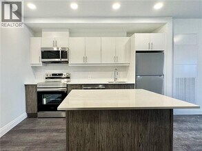 Building Photo - 1333 Weber St E