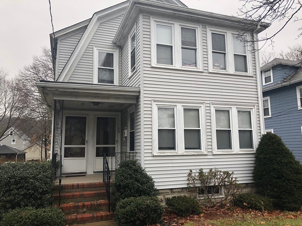 Primary Photo - 32 Waverley St