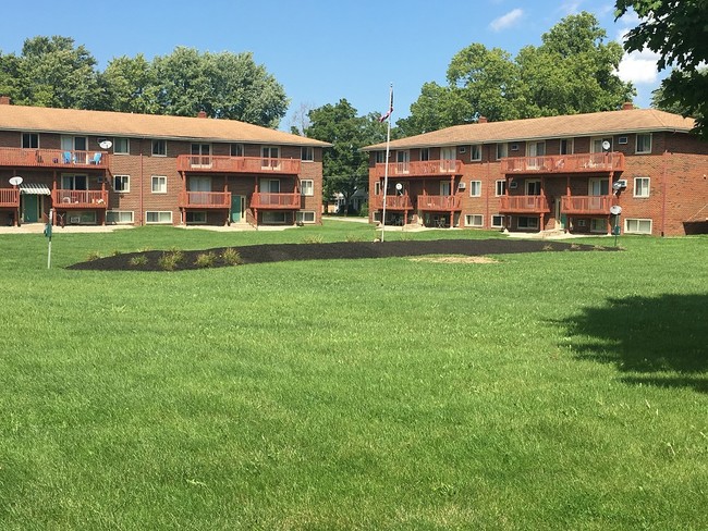 Building Photo - River Landing Apartments