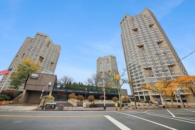 Foto del edificio - 7000 JFK Blvd E