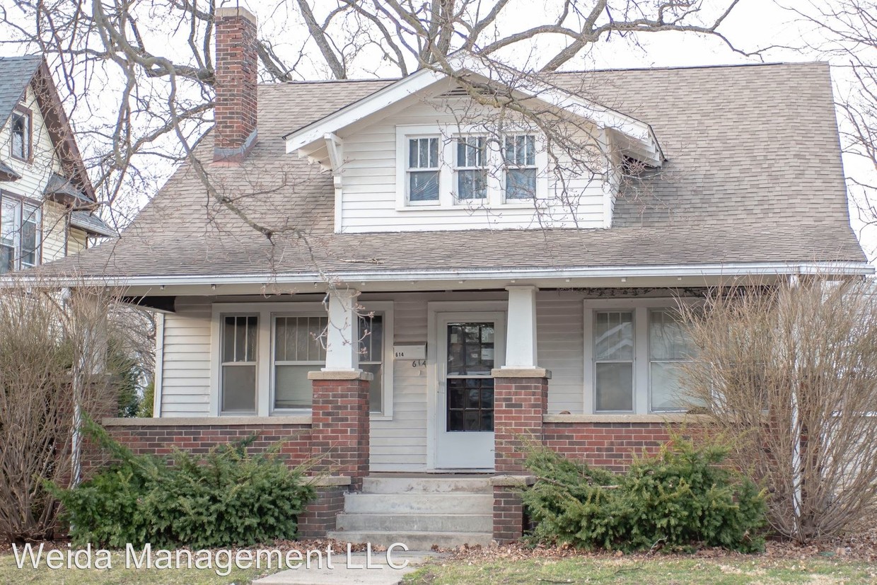 Primary Photo - 5 br, 2 bath House - 614 Evergreen