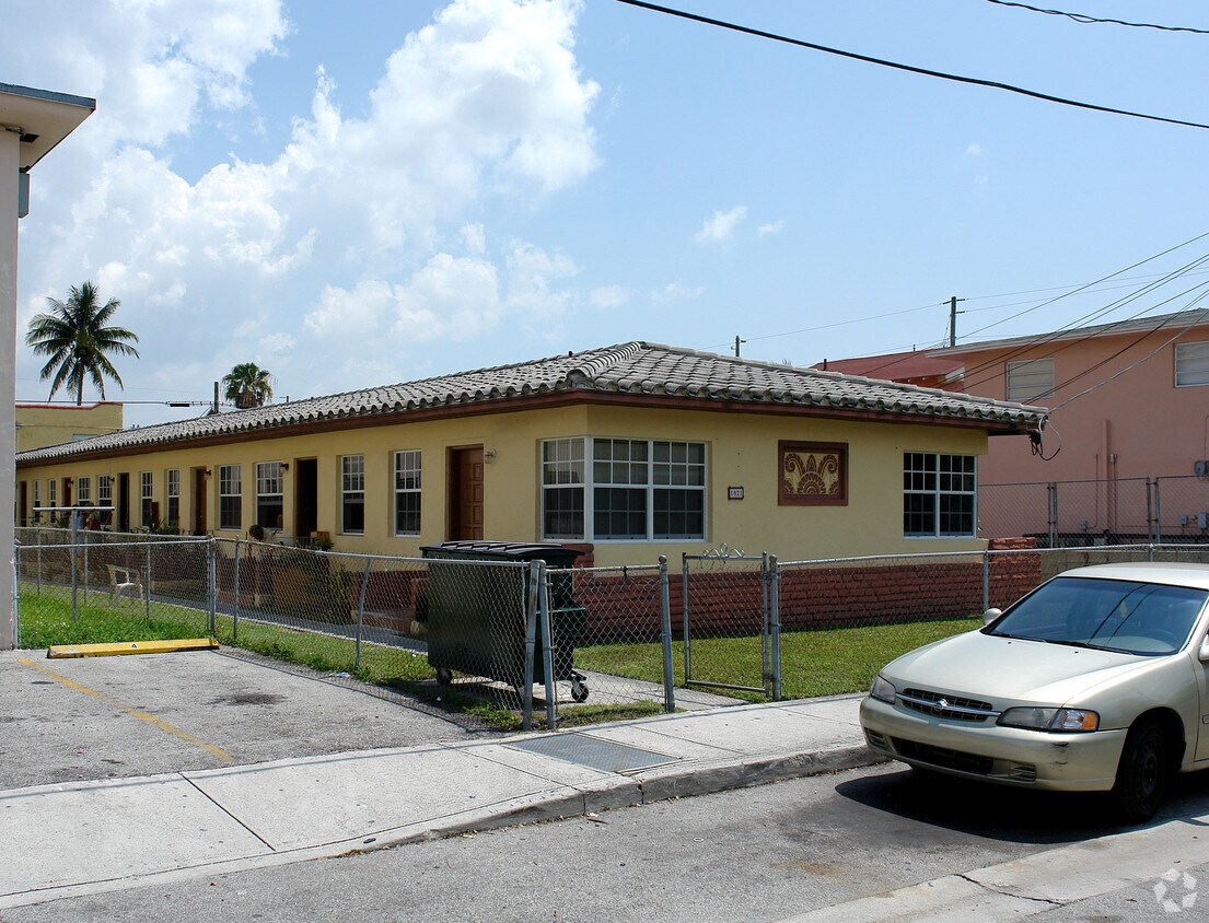 Foto del edificio - 1021 SW 3rd St
