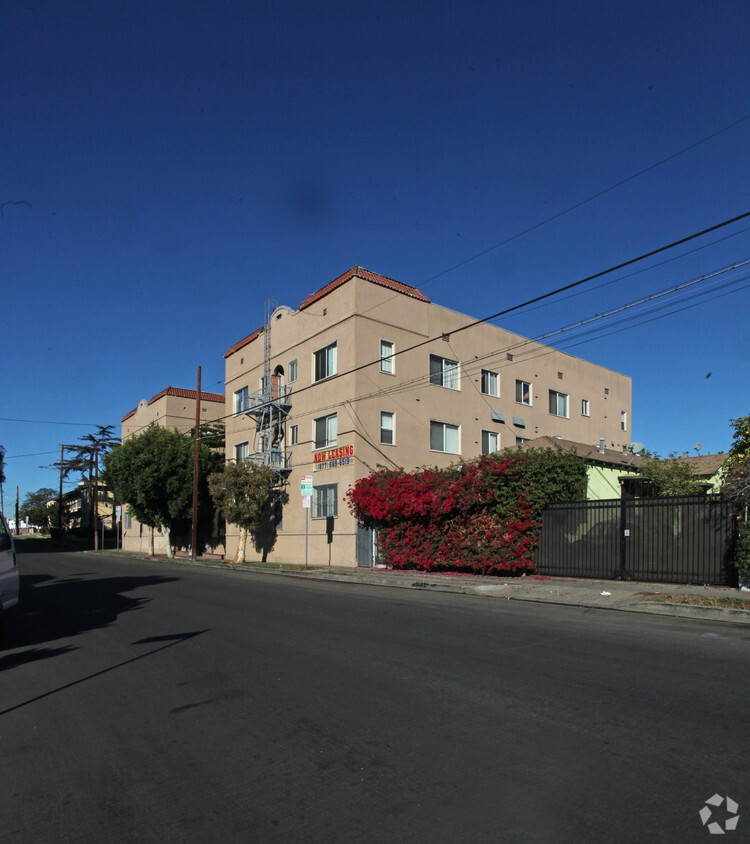 Primary Photo - Hollywood East Apts