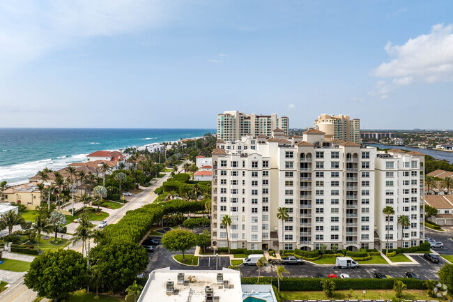 Building Photo - Highland Beach Club