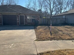 Building Photo - 1673-1675 Evalyn Cir