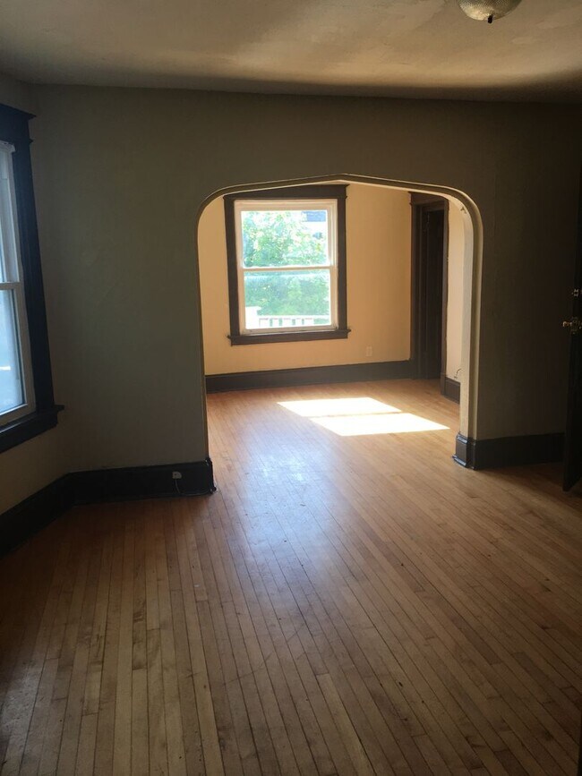 Foto del edificio - 3156-58 N 1st St