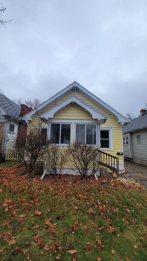 Primary Photo - Solid Two-Bedroom House Full of Feature