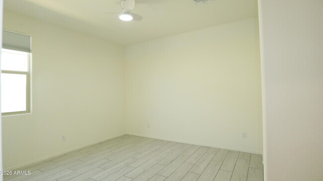 Foto del edificio - 2413 W Sunland Ave