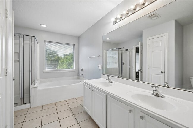 Building Photo - 341 Capella Oaks Ln