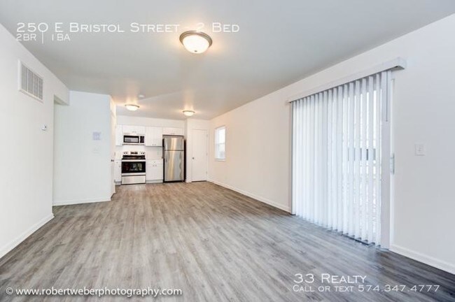 Building Photo - 2 bedroom in Elkhart IN 46514