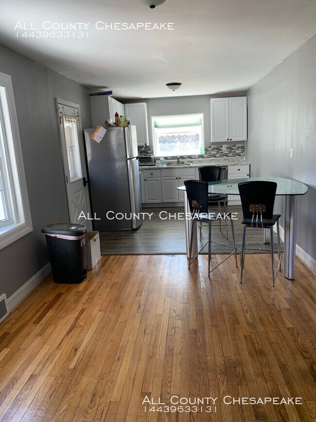 Building Photo - Great Single Family Home