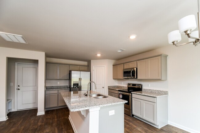 Building Photo - 469 Red Poll Wy