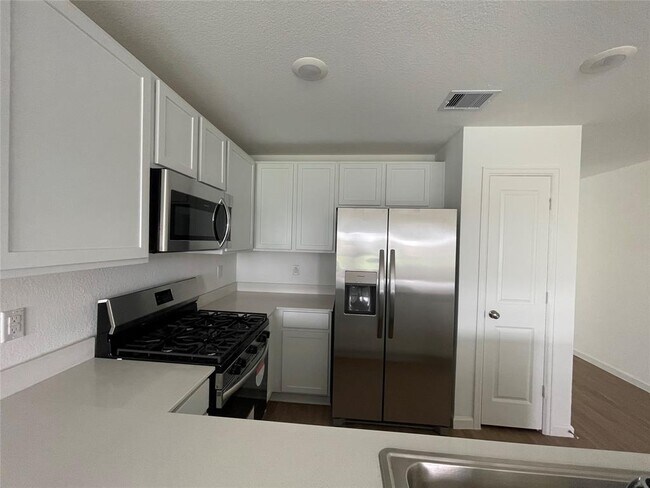 Building Photo - 3210 Spanish Oak Ln