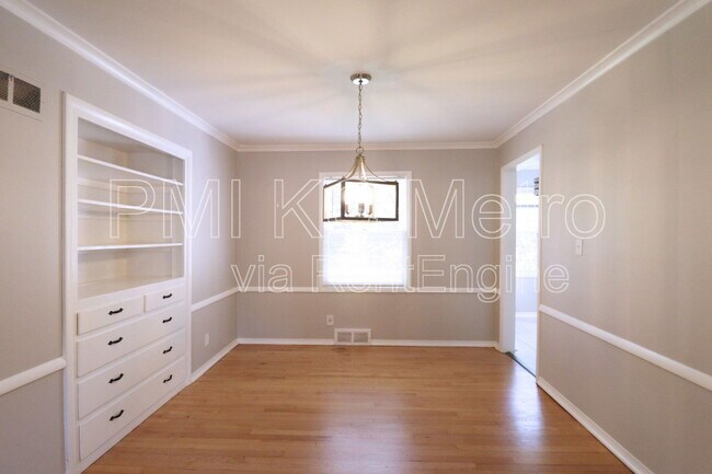 Foto del edificio - 7804 Tomahawk Rd