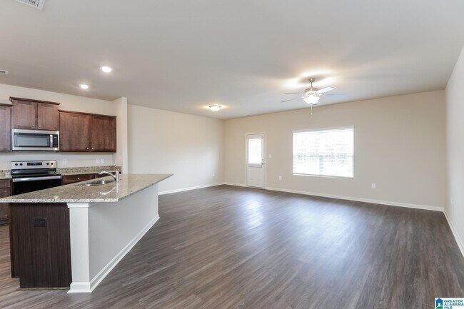 Foto del edificio - 250 Smith Glen Dr