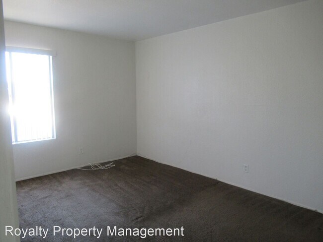 Building Photo - 8024 Linda Vista Rd