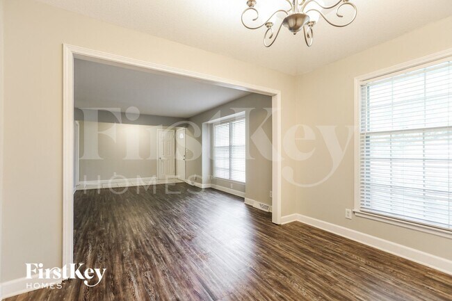 Foto del edificio - 111 Johnston Pkwy