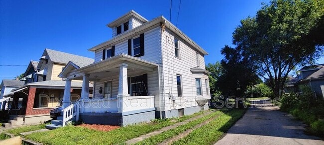 Building Photo - 2025 Arlington Ave