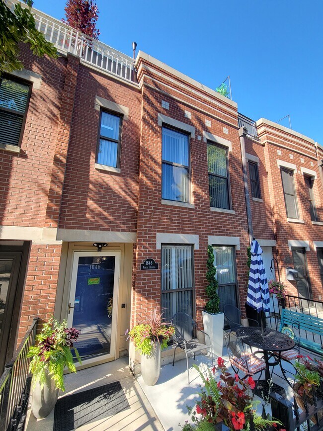 1646 N Bissell St, Chicago, IL 60614 Townhome Rentals in Chicago IL