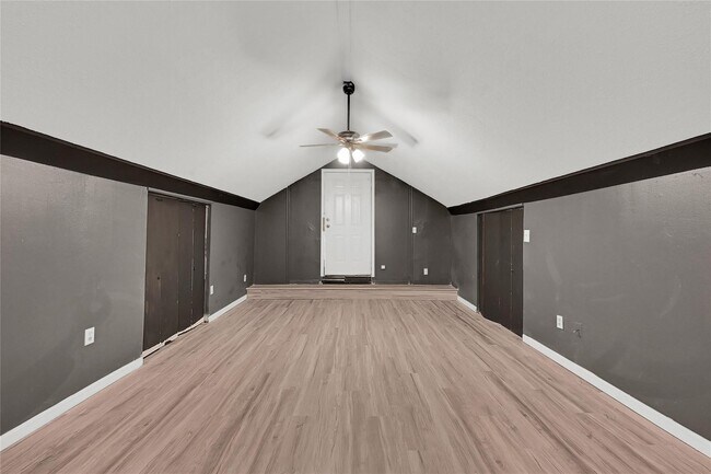 Foto del edificio - 310 N Rock Island St