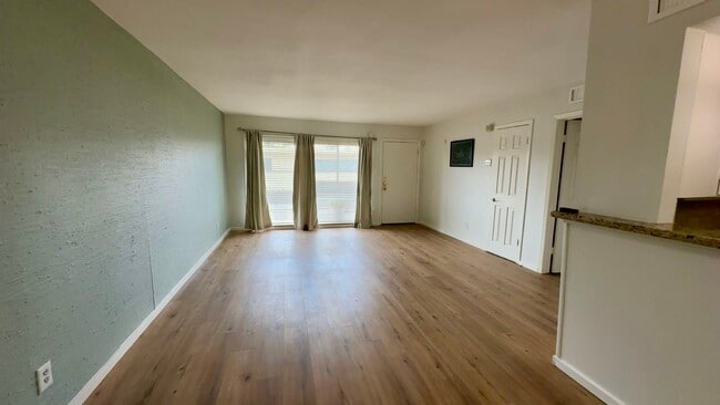 Foto del edificio - 3809 N Braeswood Blvd