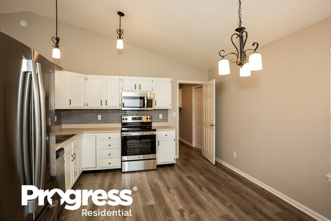 Building Photo - 8438 Kousa Dr