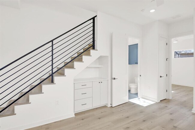 Foto del edificio - 6119 Atwood St