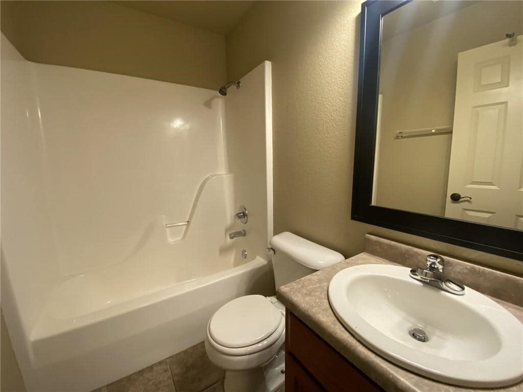 Building Photo - 3591 W Chevaux Dr