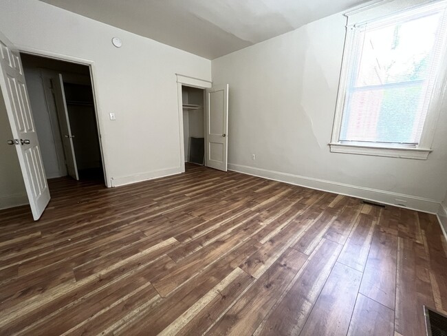 Foto del edificio - 1620 V St SE