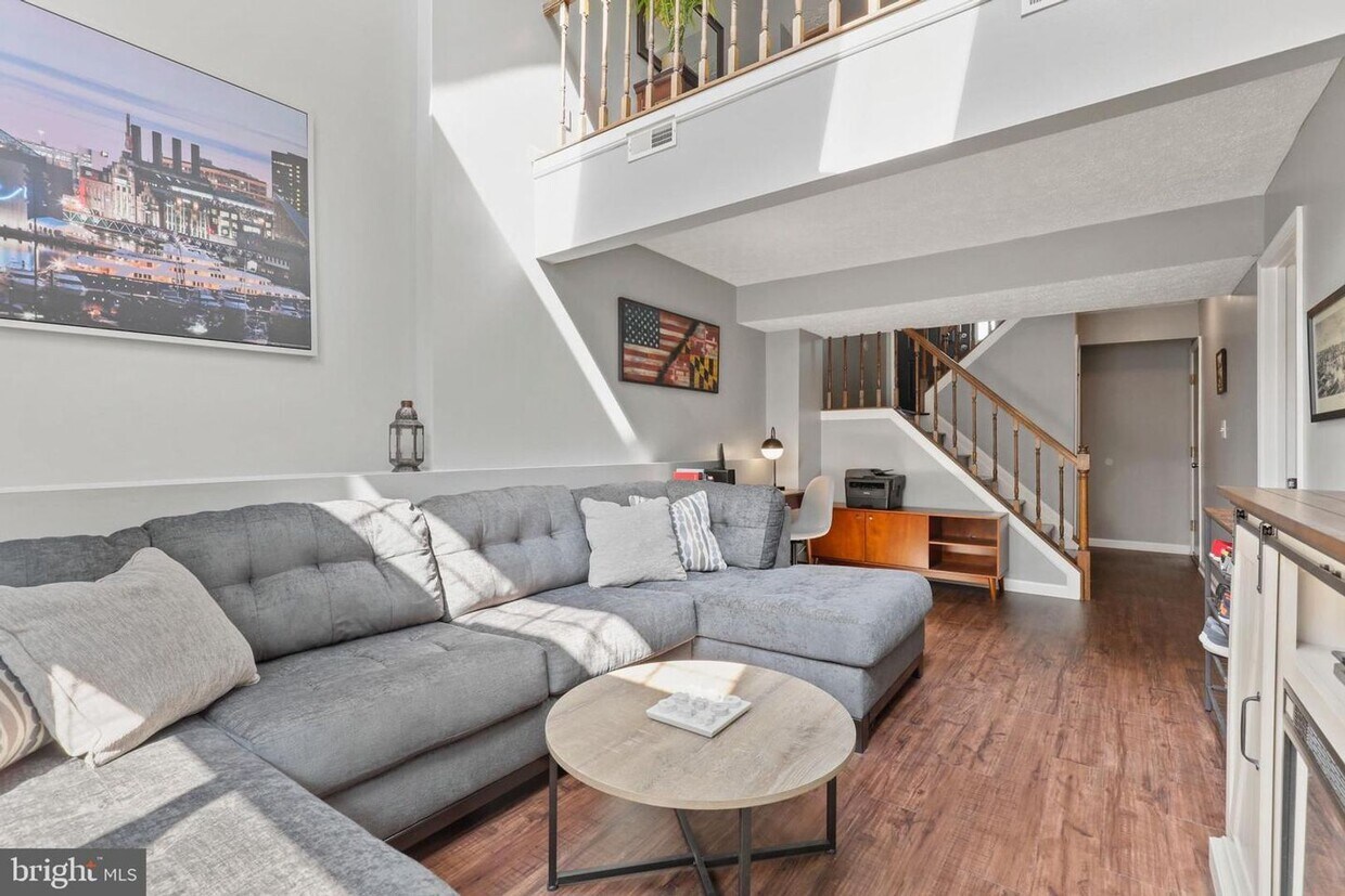 Foto del edificio - BEL AIR - FOUNTAIN GLEN TOWNHOUSE