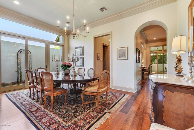 Foto del edificio - 222 Hidden Grove Pl
