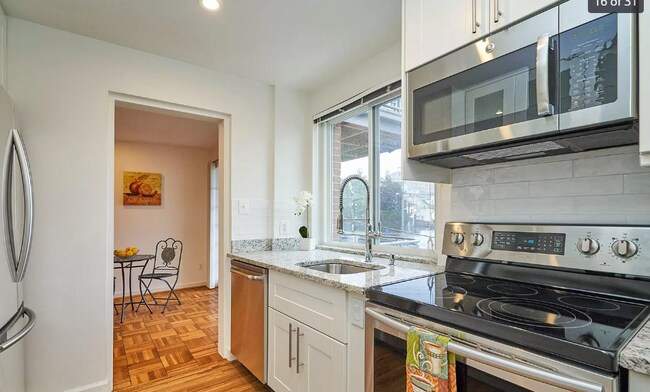 Foto del edificio - 2129 19th St N