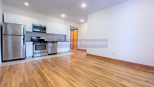 Building Photo - 289 Convent Ave