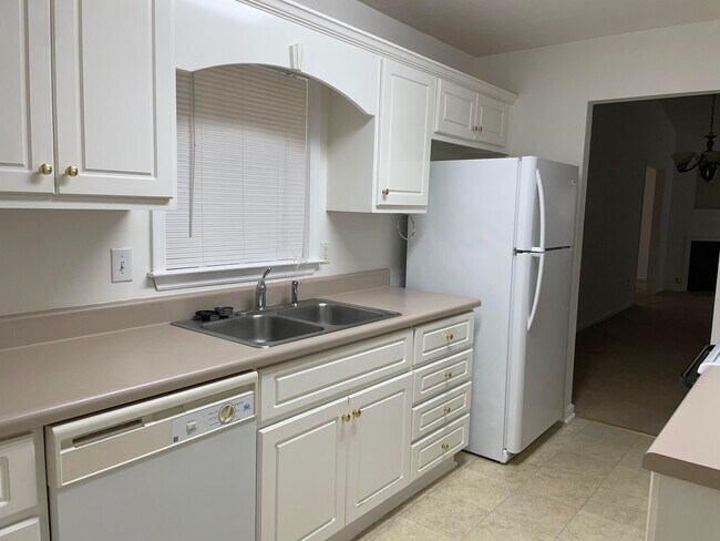 Foto del edificio - 212 E Middlebury Ln SW