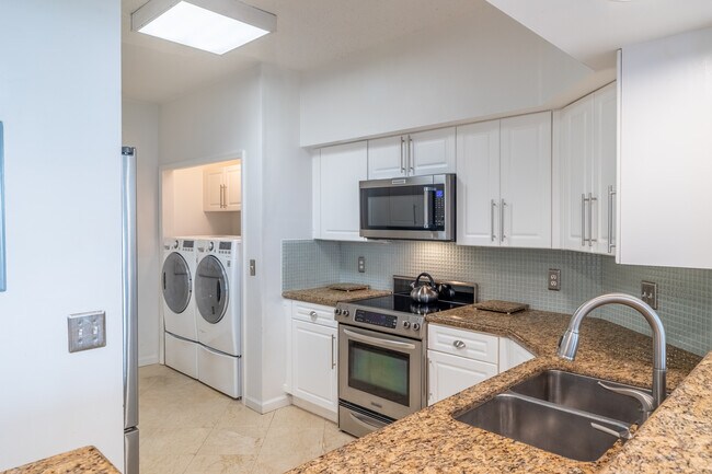 Foto del edificio - 3255 NE 184th St