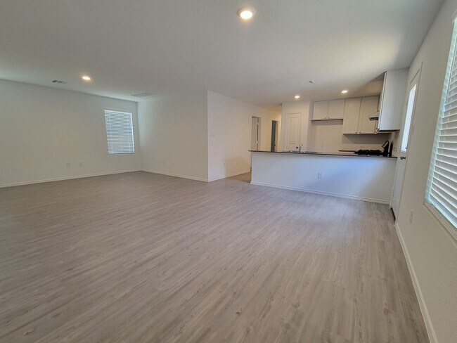 Building Photo - Brand New 3-bedroom 2 bath 2 car garage in...