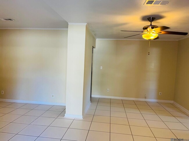 Foto del edificio - 308 Alexander Dr