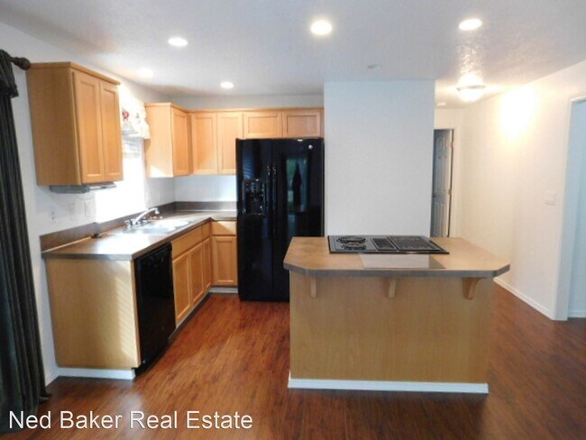 Building Photo - 3 br, 2 bath House - 918 Creek Court NW